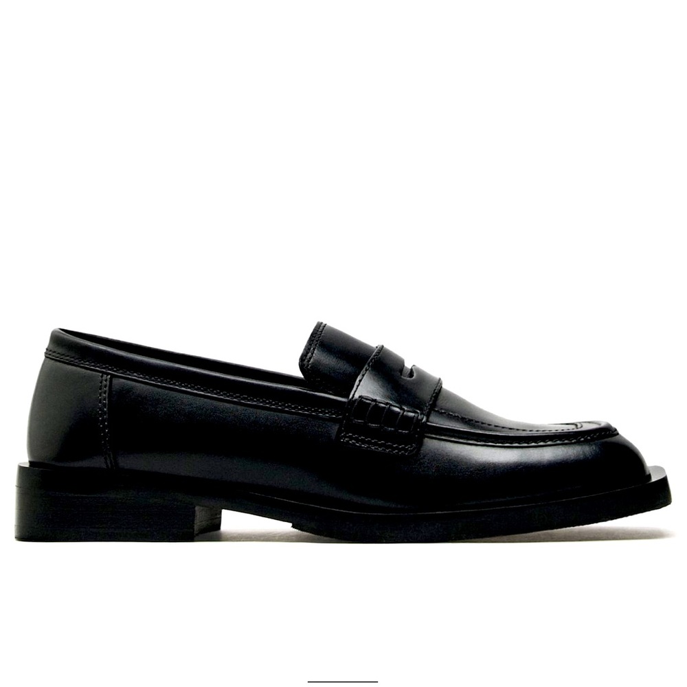 Zara NIB Square Toe Leather Loafers size US 5